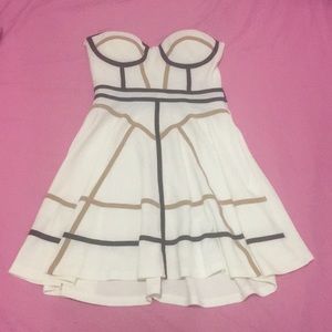 Strapless flowy dress